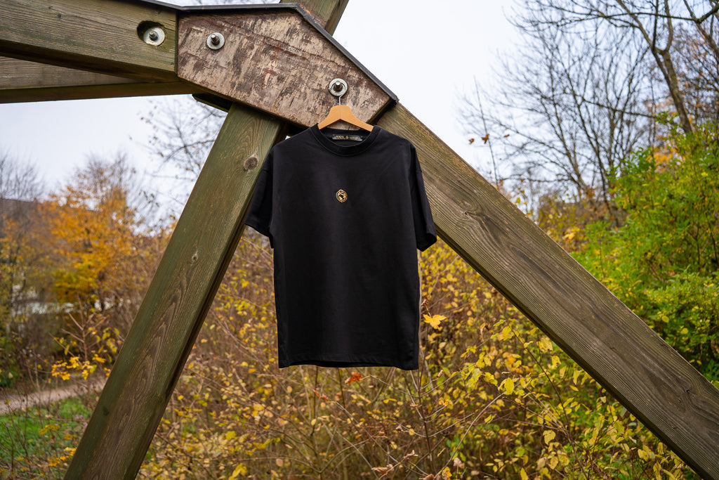 SERTIS Essential Snake Emblem Tee